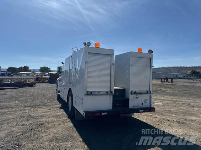 Ford F-750 Грузовики-цистерны