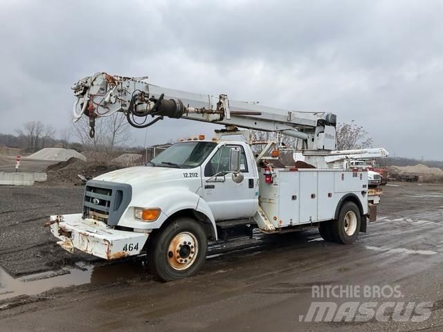 Ford F-750 Передвижные буровые установки