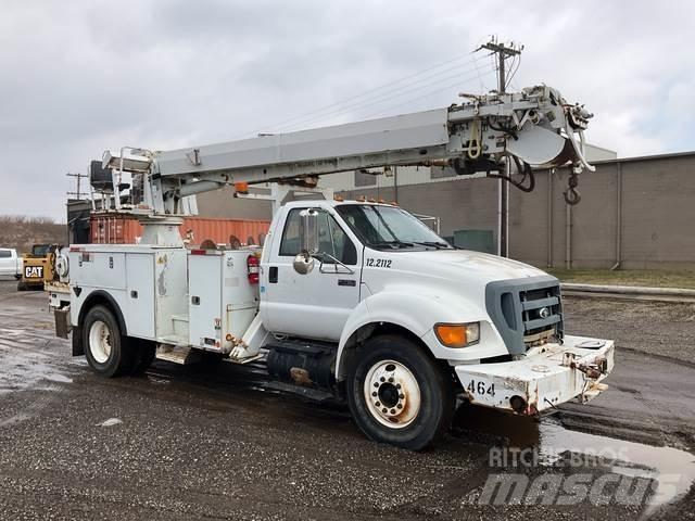Ford F-750 Передвижные буровые установки