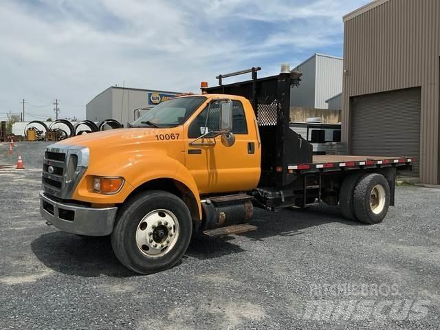 Ford F-750 Грузовики-платформы/боковая разгрузка