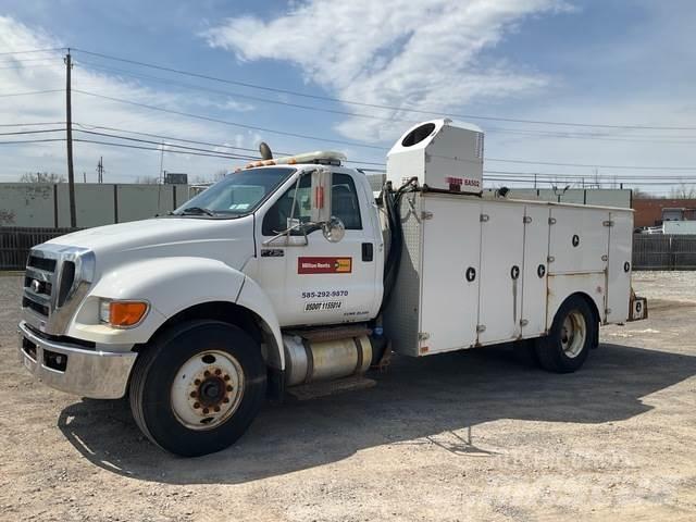 Ford F-750 Комбинированные дорожные машины