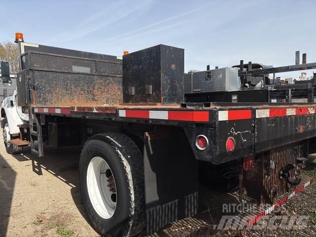 Ford F-750 Грузовики-платформы/боковая разгрузка