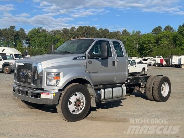 Ford F-750 Кабины