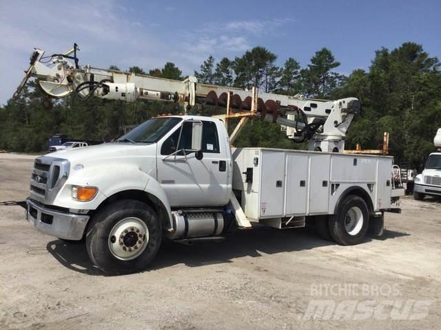 Ford F-750 Передвижные буровые установки