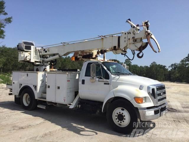 Ford F-750 Передвижные буровые установки