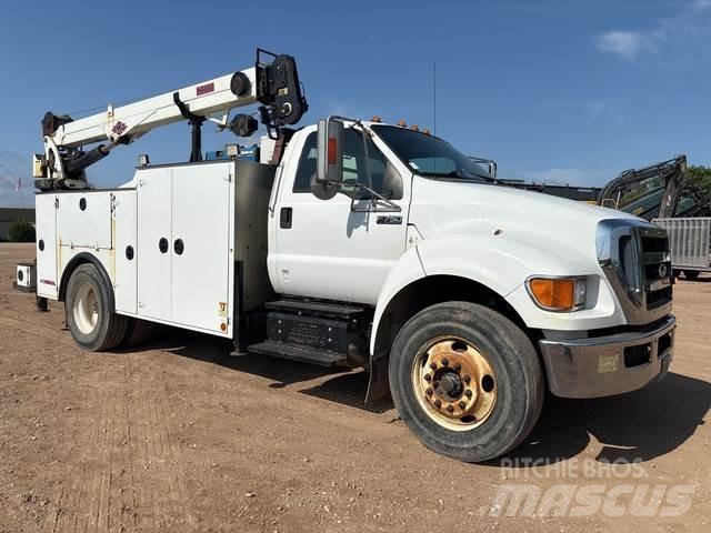 Ford F-750 Комбинированные дорожные машины