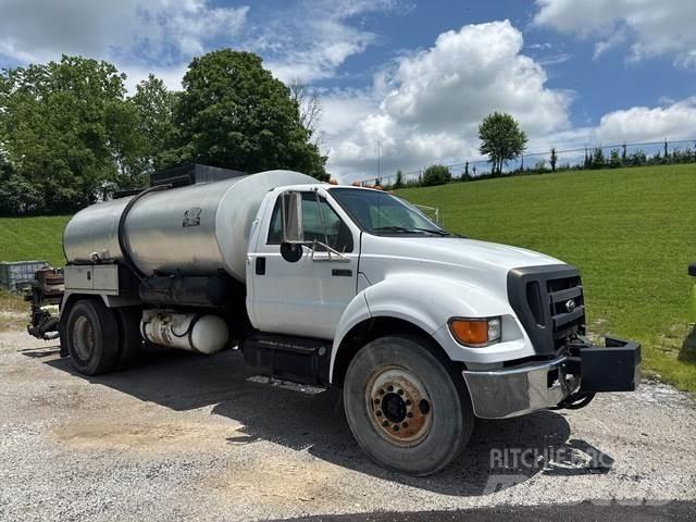 Ford F-750 Автобетоносмесители