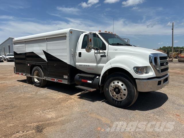 Ford F-750 Грузовики-цистерны