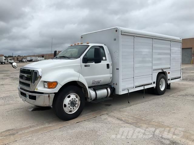 Ford F-750 Грузовики для доставки напитков