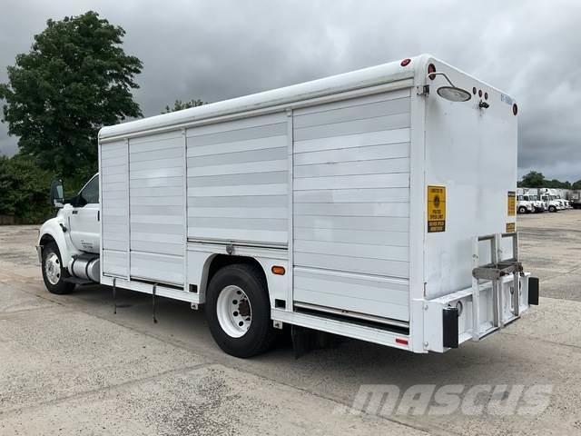 Ford F-750 Грузовики для доставки напитков