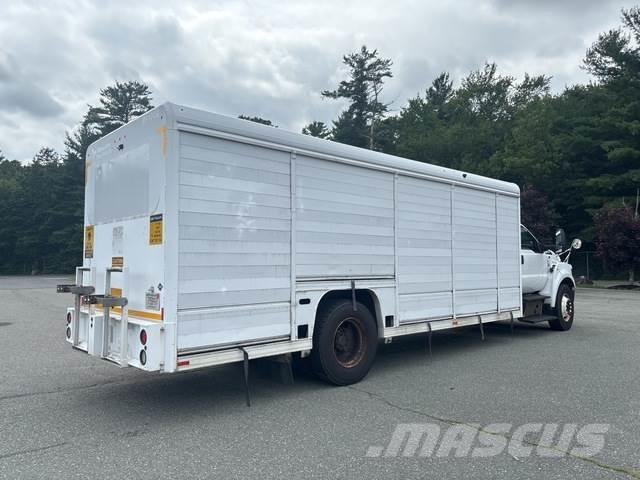 Ford F-750 Грузовики для доставки напитков