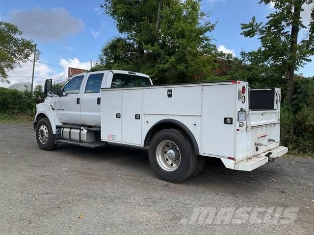 Ford F-750 Бортовые фургоны