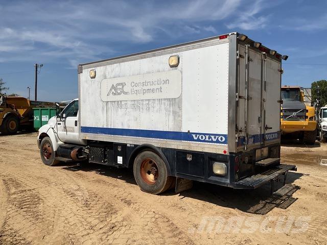 Ford F-750 Грузовики-цистерны