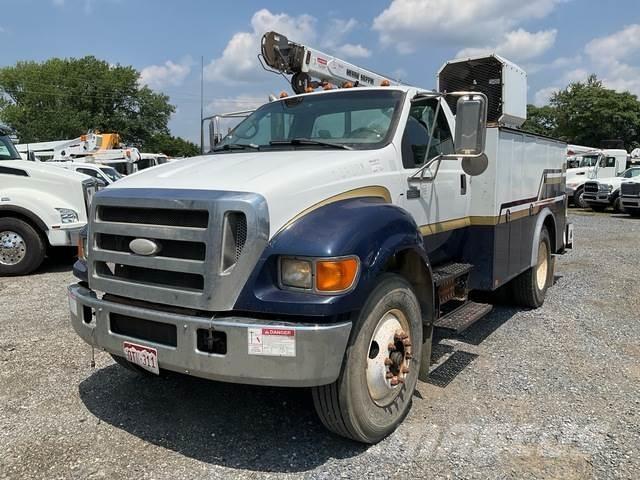 Ford F-750 Комбинированные дорожные машины