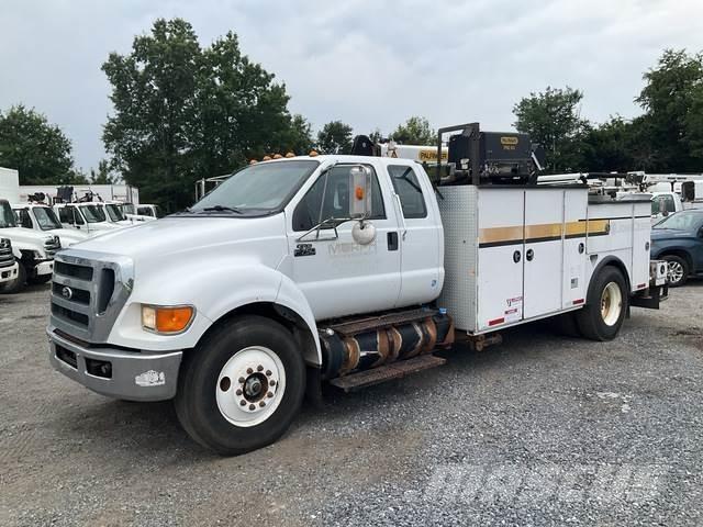 Ford F-750 Комбинированные дорожные машины