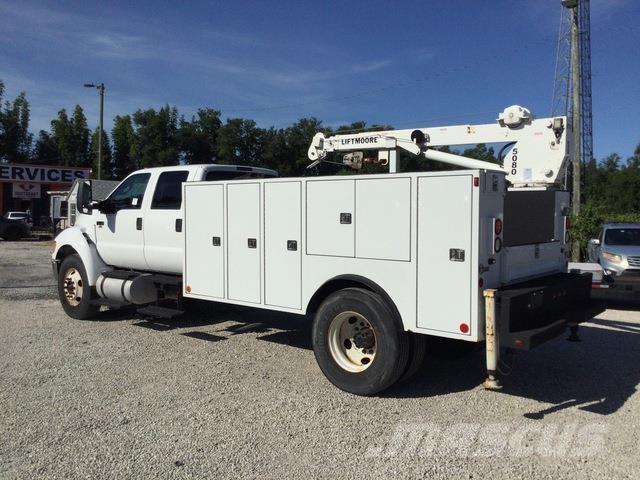 Ford F-750 Комбинированные дорожные машины