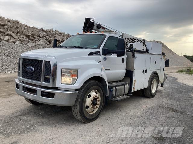 Ford F-750 Комбинированные дорожные машины