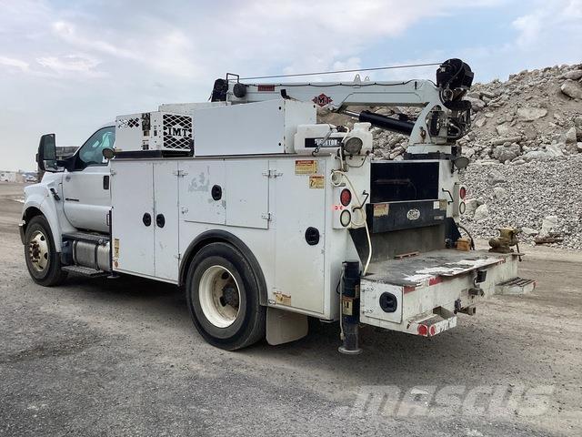 Ford F-750 Комбинированные дорожные машины