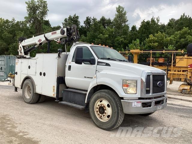 Ford F-750 Комбинированные дорожные машины