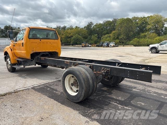 Ford F-750 Кабины