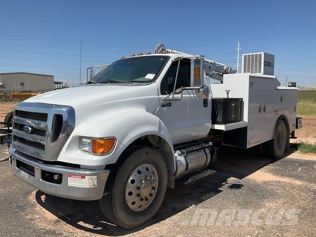 Ford F-750 Комбинированные дорожные машины