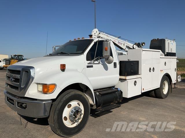 Ford F-750 Комбинированные дорожные машины