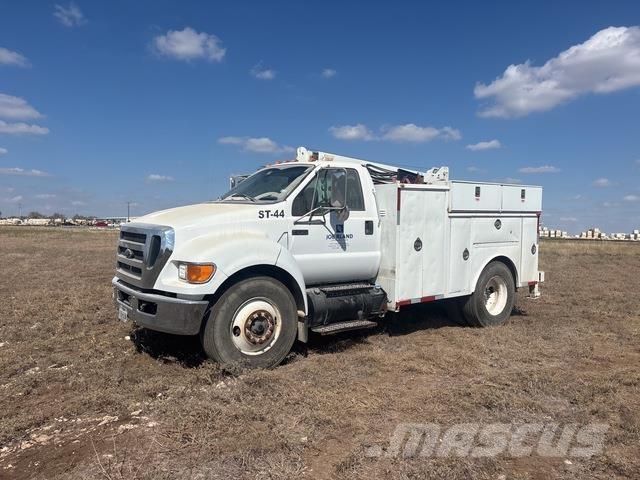 Ford F-750 Комбинированные дорожные машины
