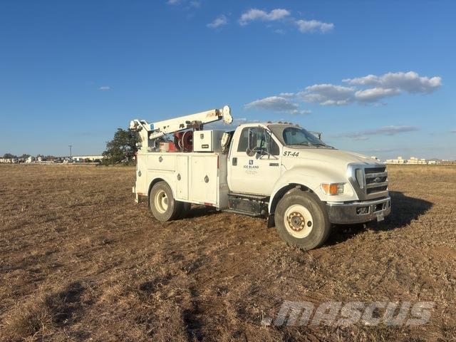 Ford F-750 Комбинированные дорожные машины