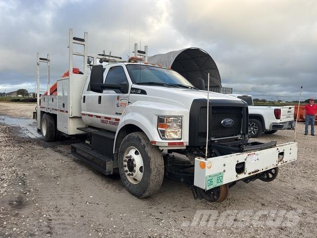 Ford F-750 XL Специальные грузовики