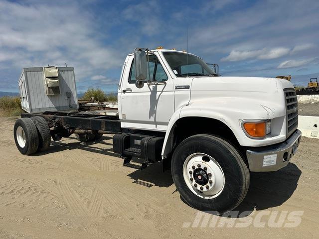 Ford F-800 Кабины
