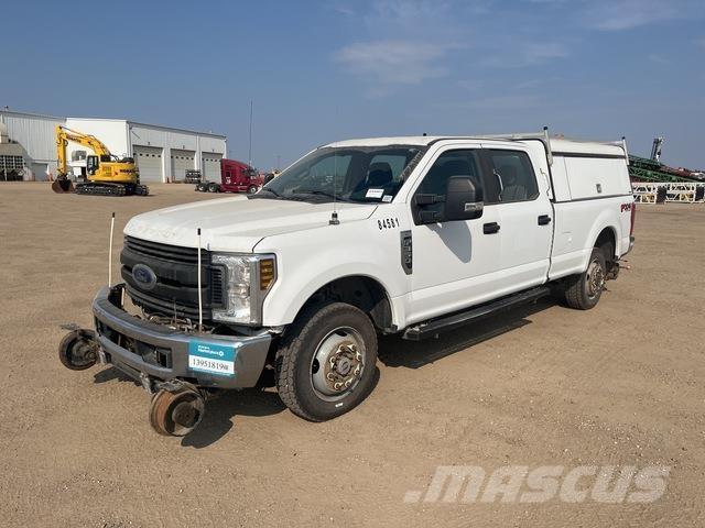 Ford F350 Бортовые фургоны