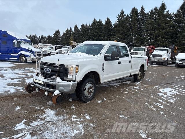 Ford F350 Бортовые фургоны