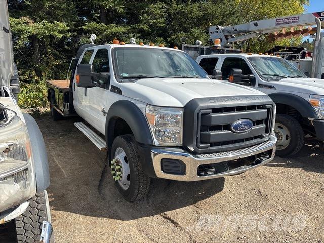 Ford F550 Грузовики-платформы/боковая разгрузка