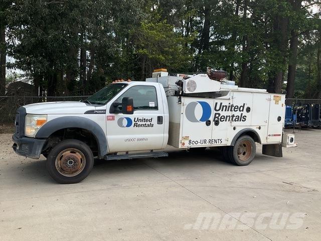 Ford F550 Комбинированные дорожные машины