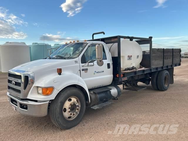 Ford F650 Поливочные машины