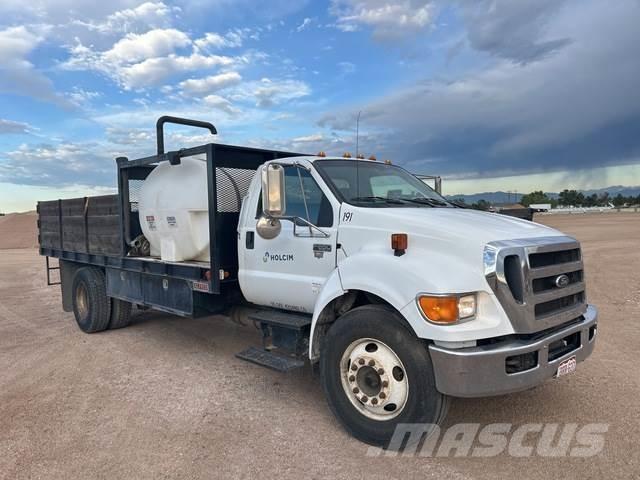Ford F650 Поливочные машины