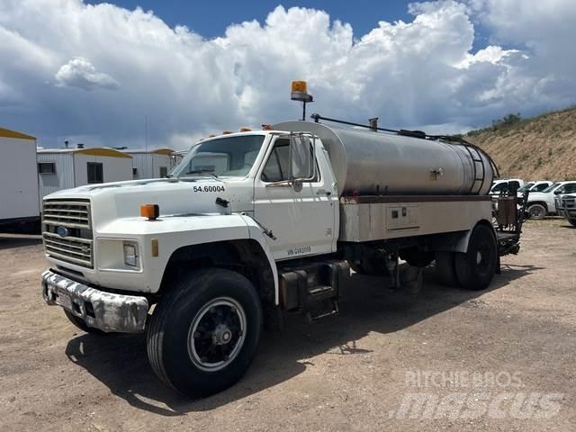 Ford F700 Автобетоносмесители