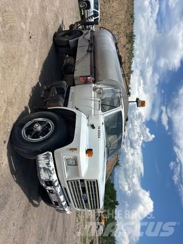 Ford F700 Автобетоносмесители