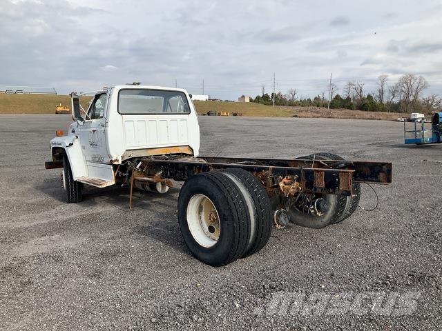 Ford F700 Кабины