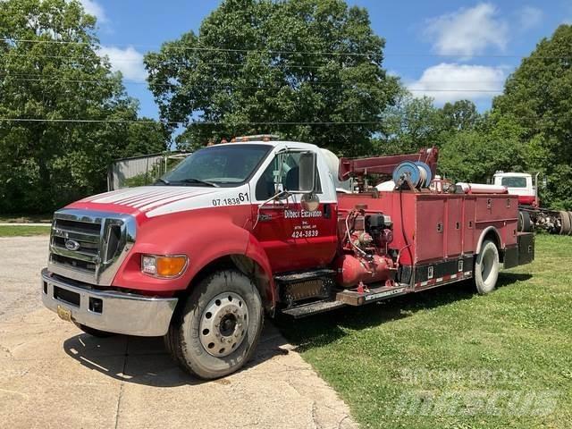Ford F750 Комбинированные дорожные машины