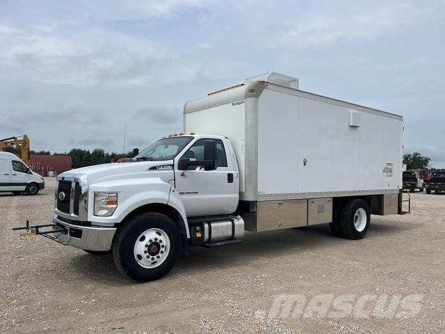 Ford F750 Ассенизаторские машины