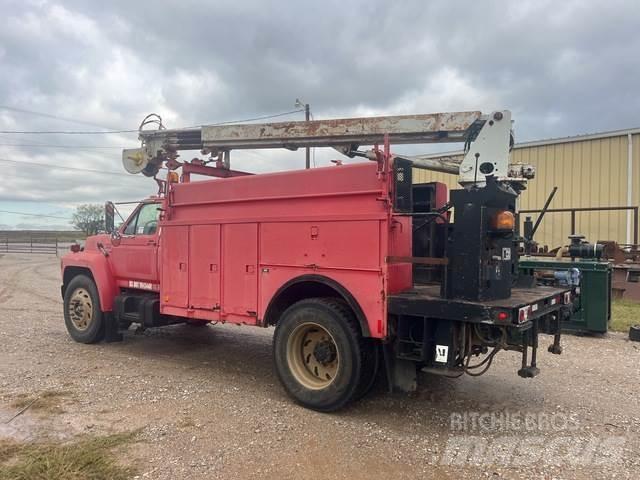 Ford F800 Бортовые фургоны