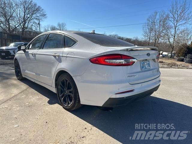 Ford Fusion Легковые автомобили