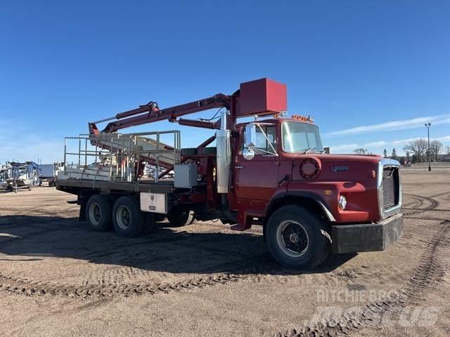 Ford L8000 Строительная техника - Другие