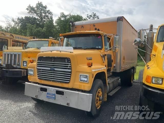 Ford L8000F Грузовики-Фургоны