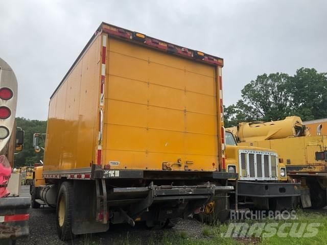 Ford L8000F Грузовики-Фургоны