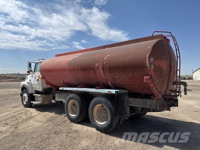 Ford L9000 Поливочные машины
