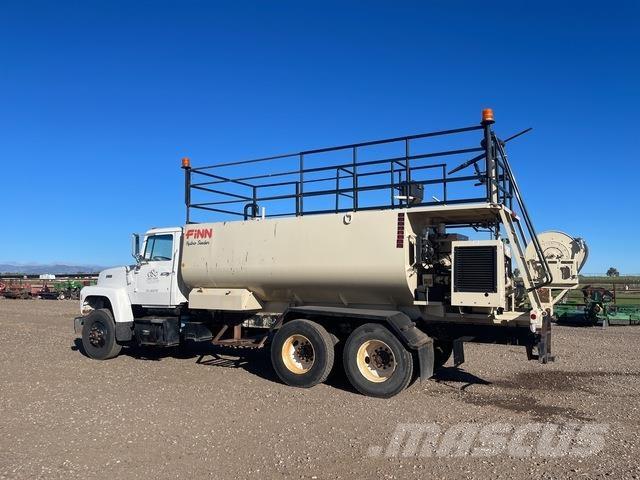 Ford L9000 Сельхозтехника - Другие