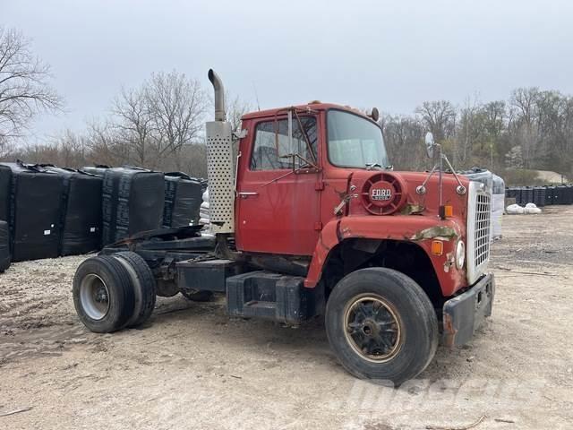 Ford LN8000 Седельные тягачи