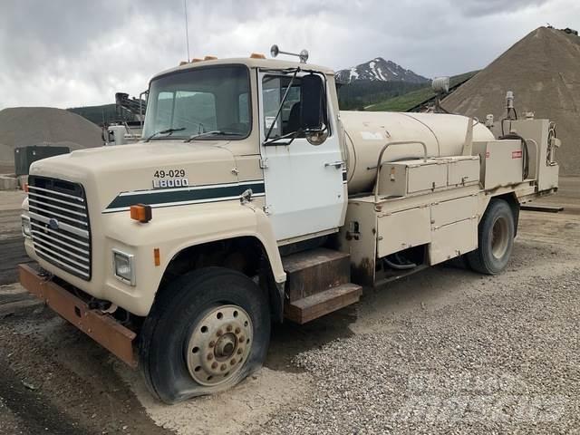 Ford LN8000 Грузовики-цистерны